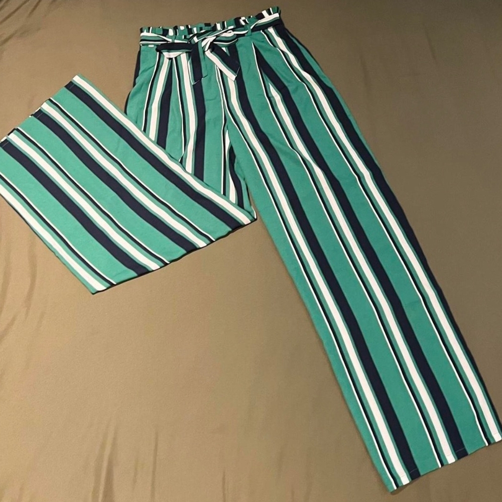 Forever 21 Green and White Wide Leg Pants